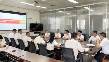 玉柴物流集團(tuán)黨委召開“黨旗引領(lǐng)，使命擔(dān)當(dāng)”基層黨支部新老書記交接座談會(huì)